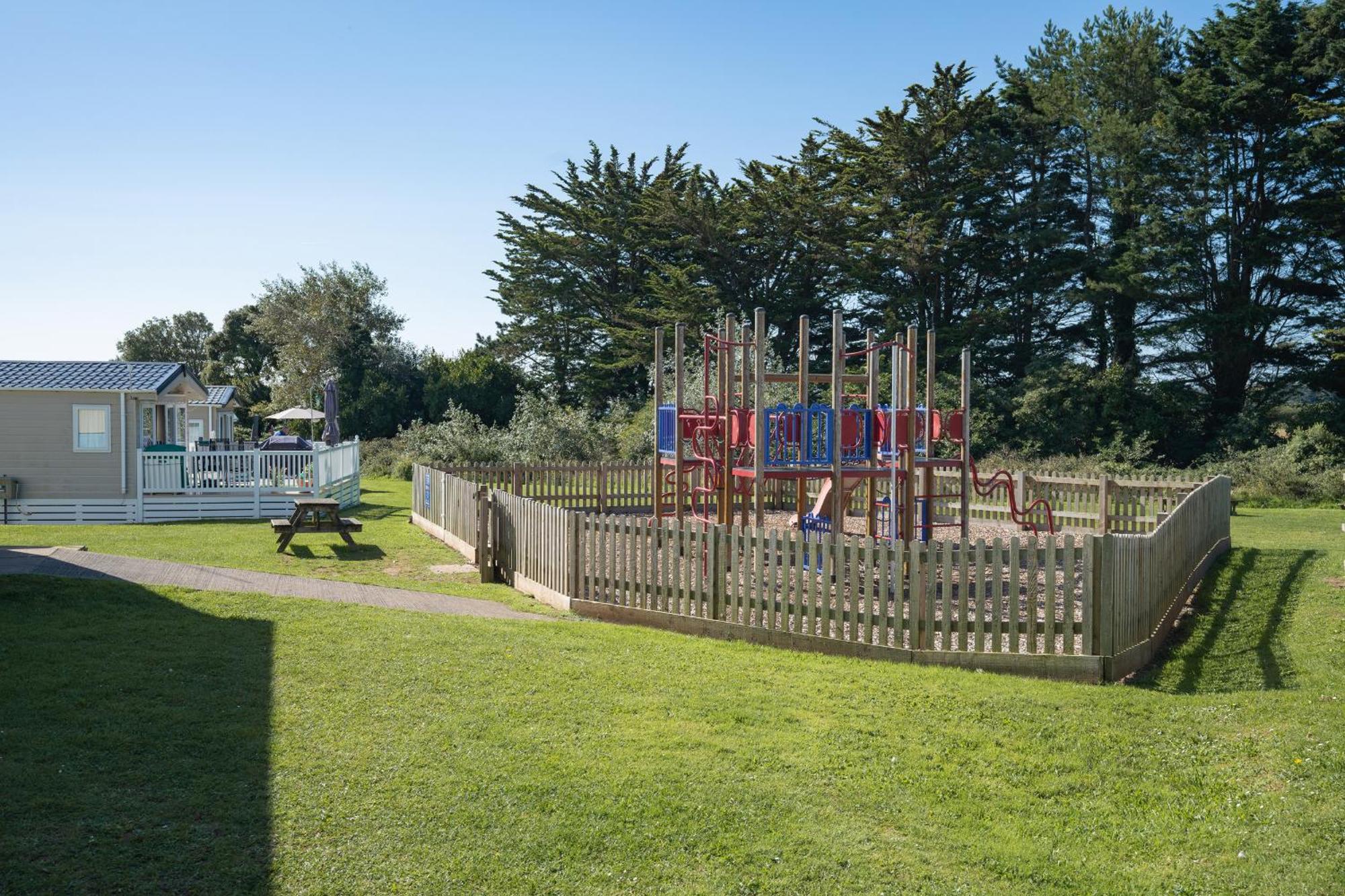 Tb Chalet T2 At Landscove Holiday Park Brixham Εξωτερικό φωτογραφία